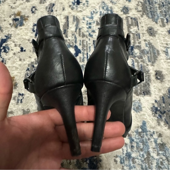 BANDOLINO black leather high heel boots - Picture 2 of 6